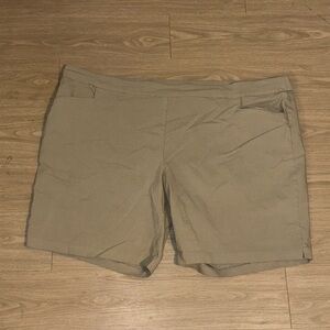 Terra & Sky Tan Stretch Shorts – Size 4X (28W/30W)